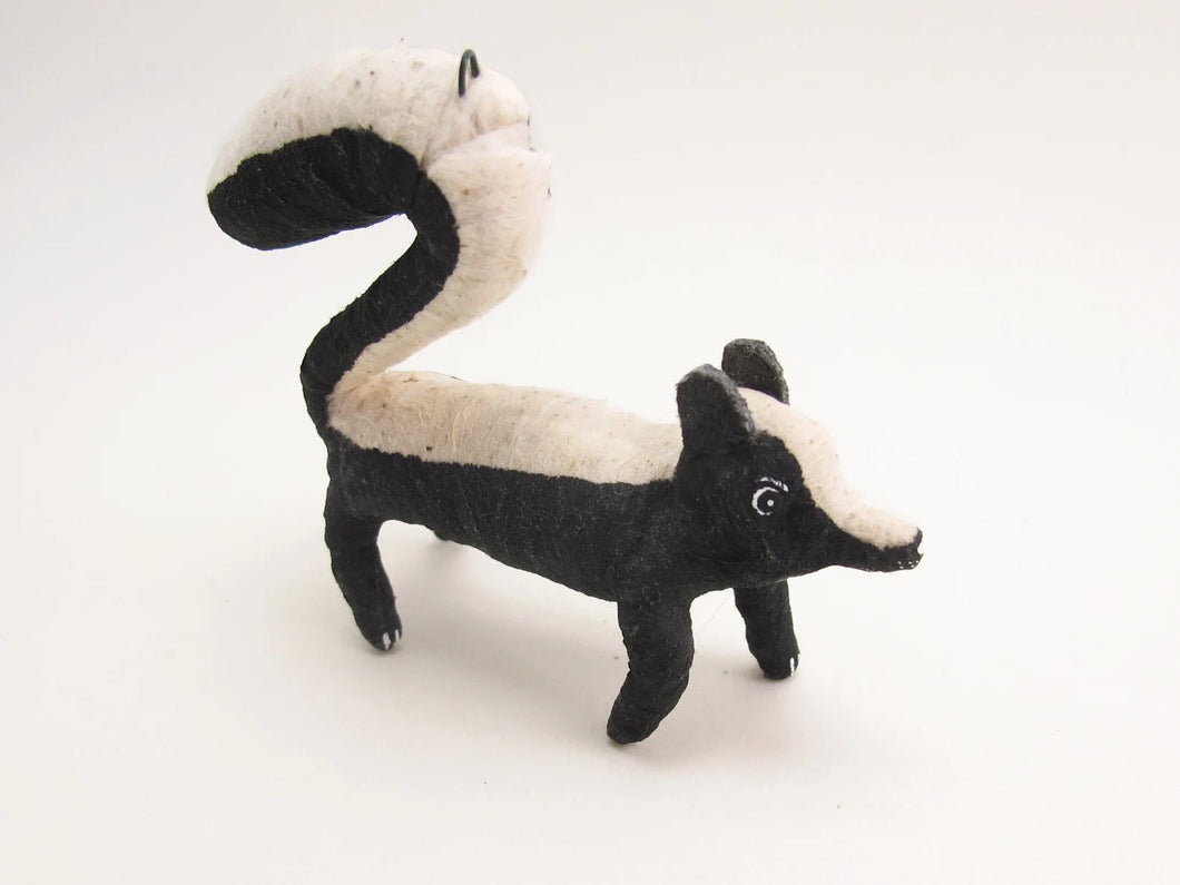 Skunk Ornament/Figure - Bon Ton goods