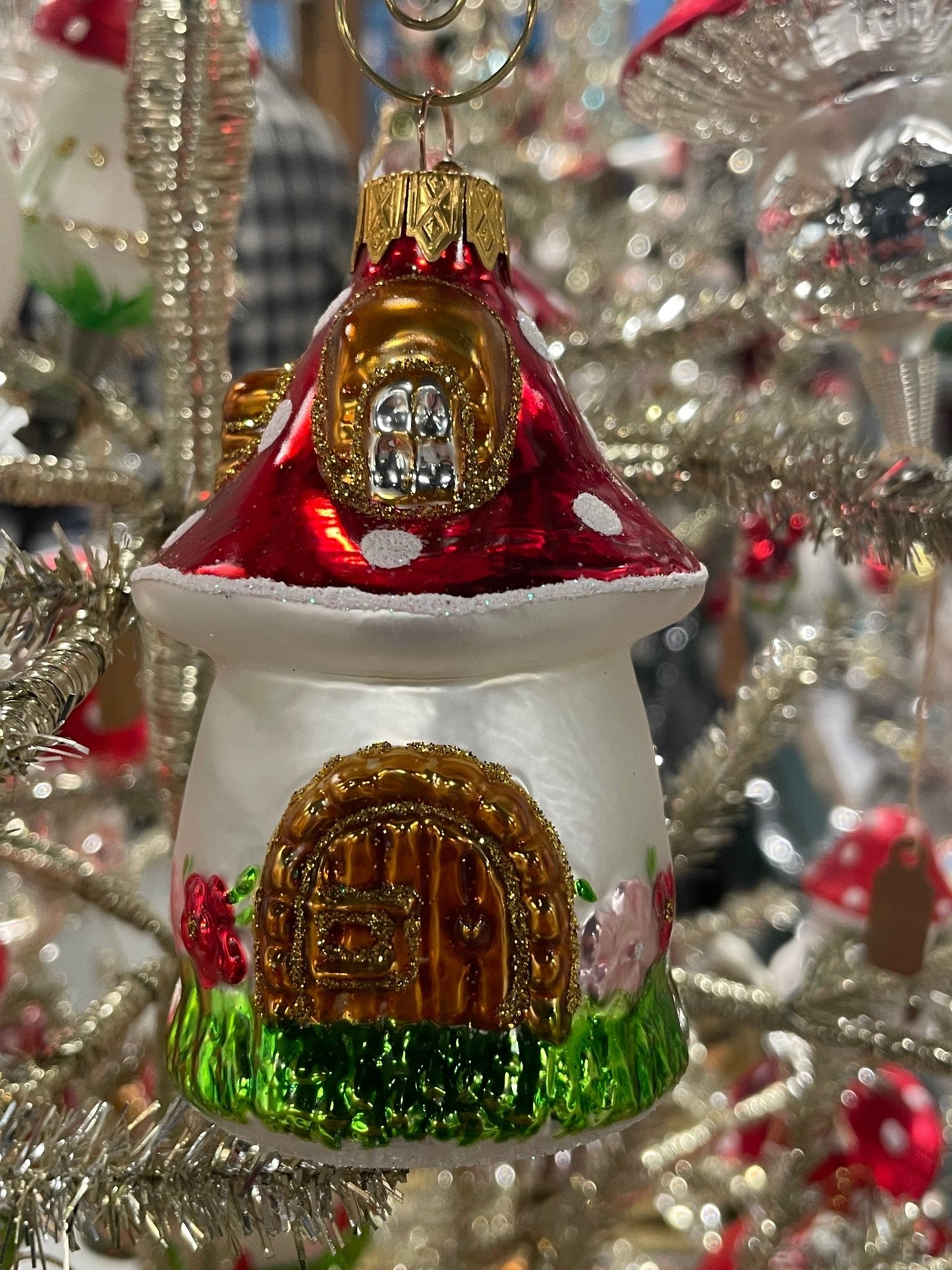 Small Nostalgic Mushroom House | Nostalgie Christbaumschmuck - Bon Ton goods