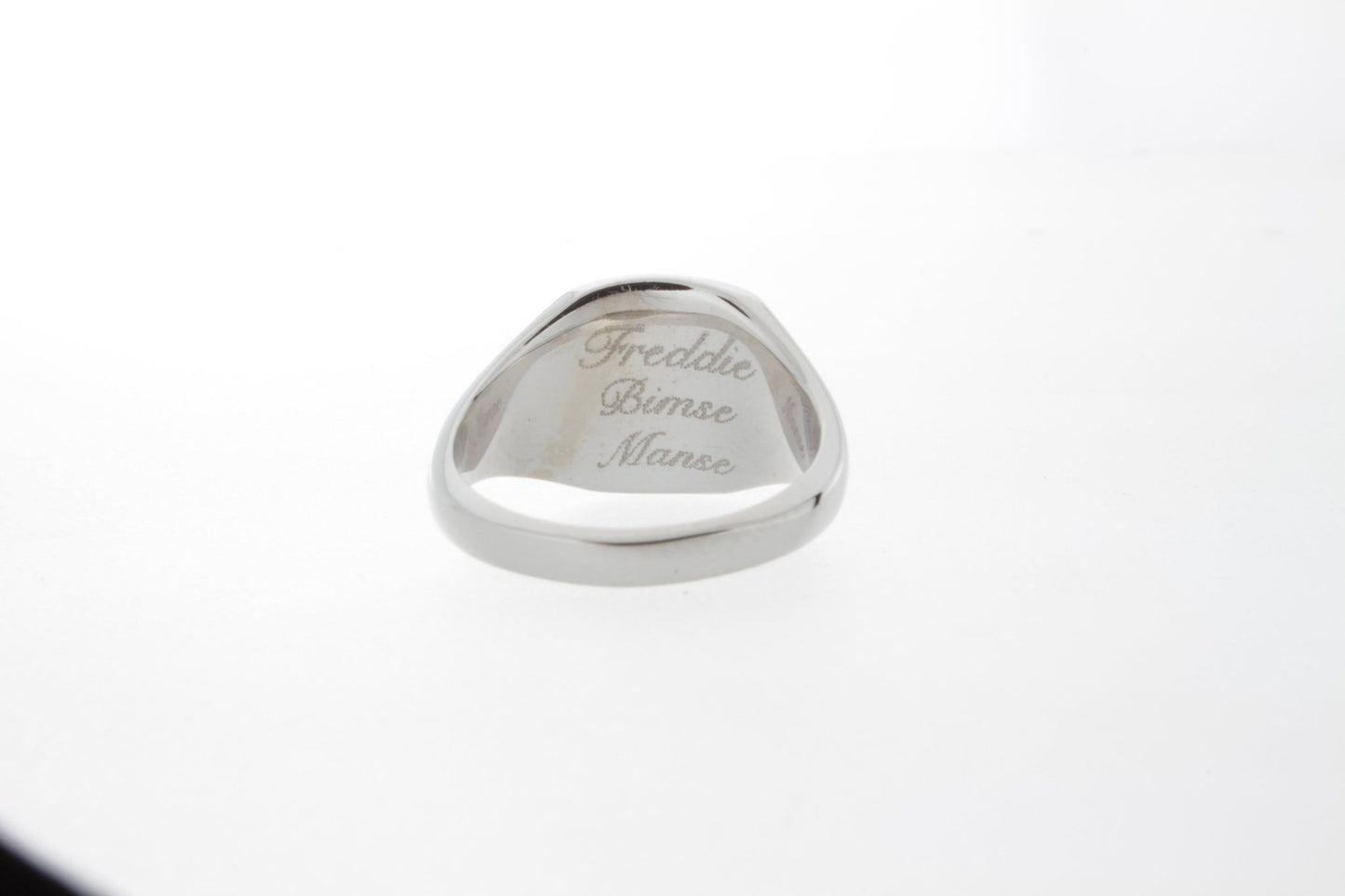 Small Signet Ring - Sterling Silver | Mikkel Brøgger - Bon Ton goods