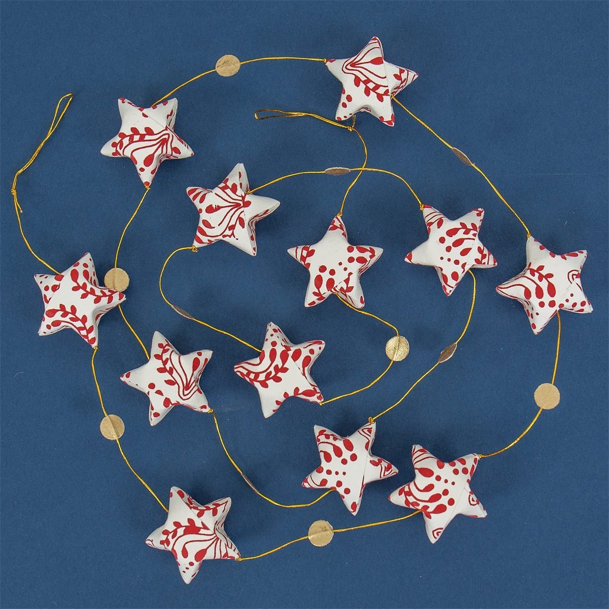 Spirit Christmas Garland, White and Red by A World of Craft, Swedish-designed handmade Christmas decoration