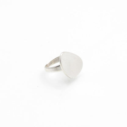 Stone Karen Silver Ring | Mikkel Brøgger: Exclusive Pre-Order - Bon Ton goods