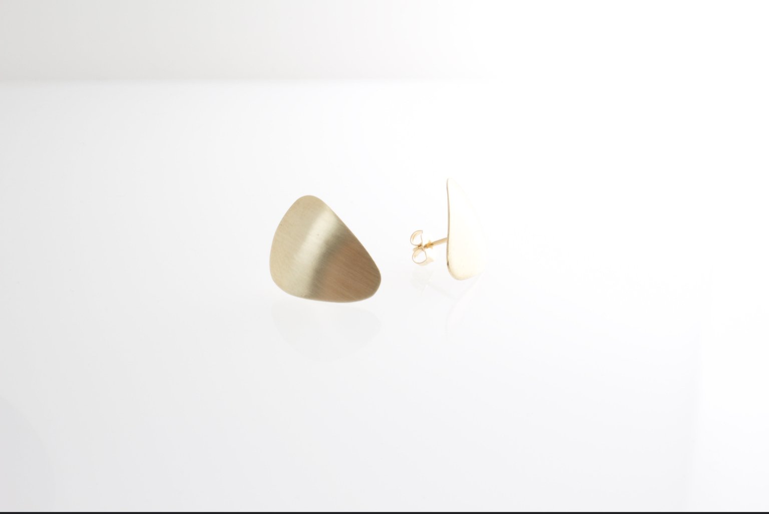 Stone Marie Gold Earrings | Mikkel Brøgger: Exclusive Pre-Order - Bon Ton goods