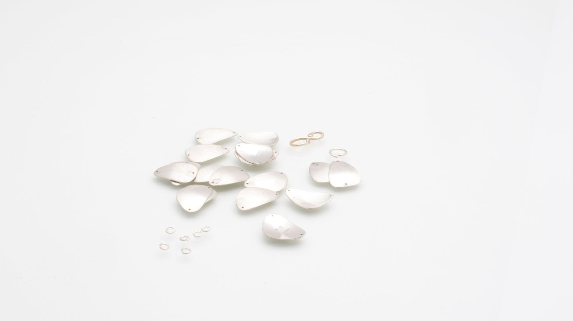 Stone Maude Silver Necklace | Mikkel Brøgger - Bon Ton goods