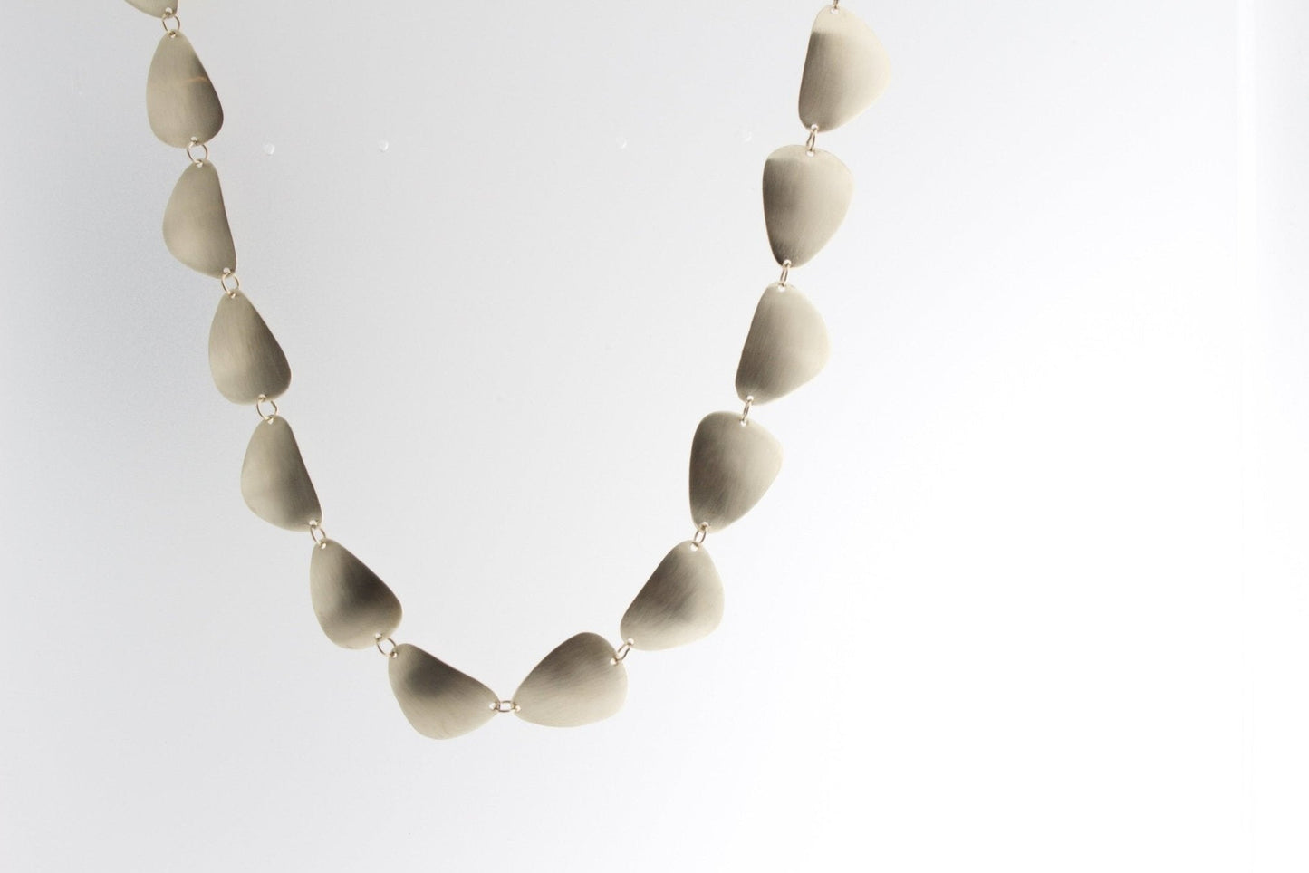Stone Sarah Gold Necklace | Mikkel Brøgger - Bon Ton goods