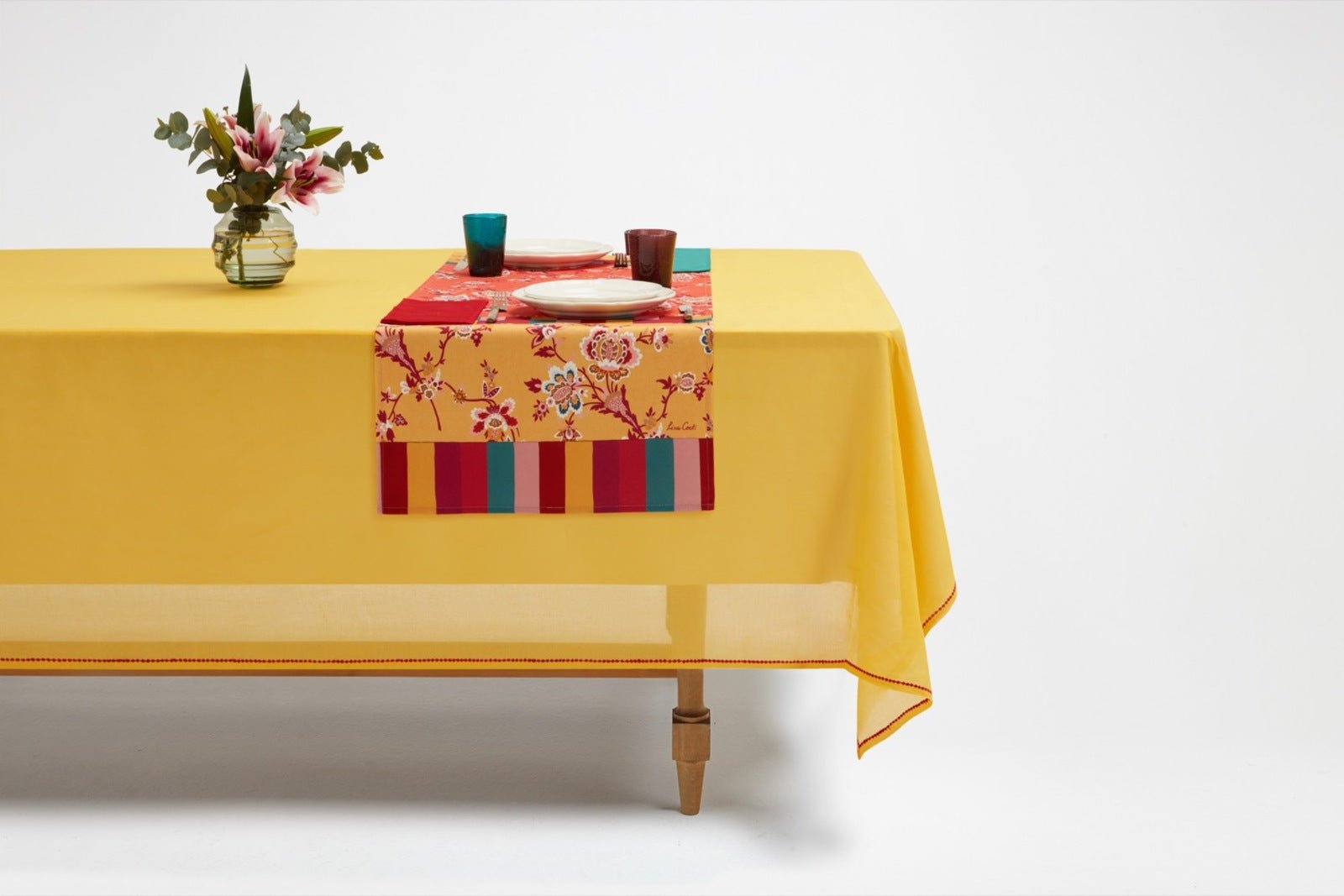 Swiss Geranium Yellow - Table Runner - Bon Ton goods