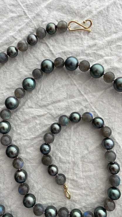 Tahitian Pearl and Labradorite Necklace | Mikkel Brøgger - Bon Ton goods
