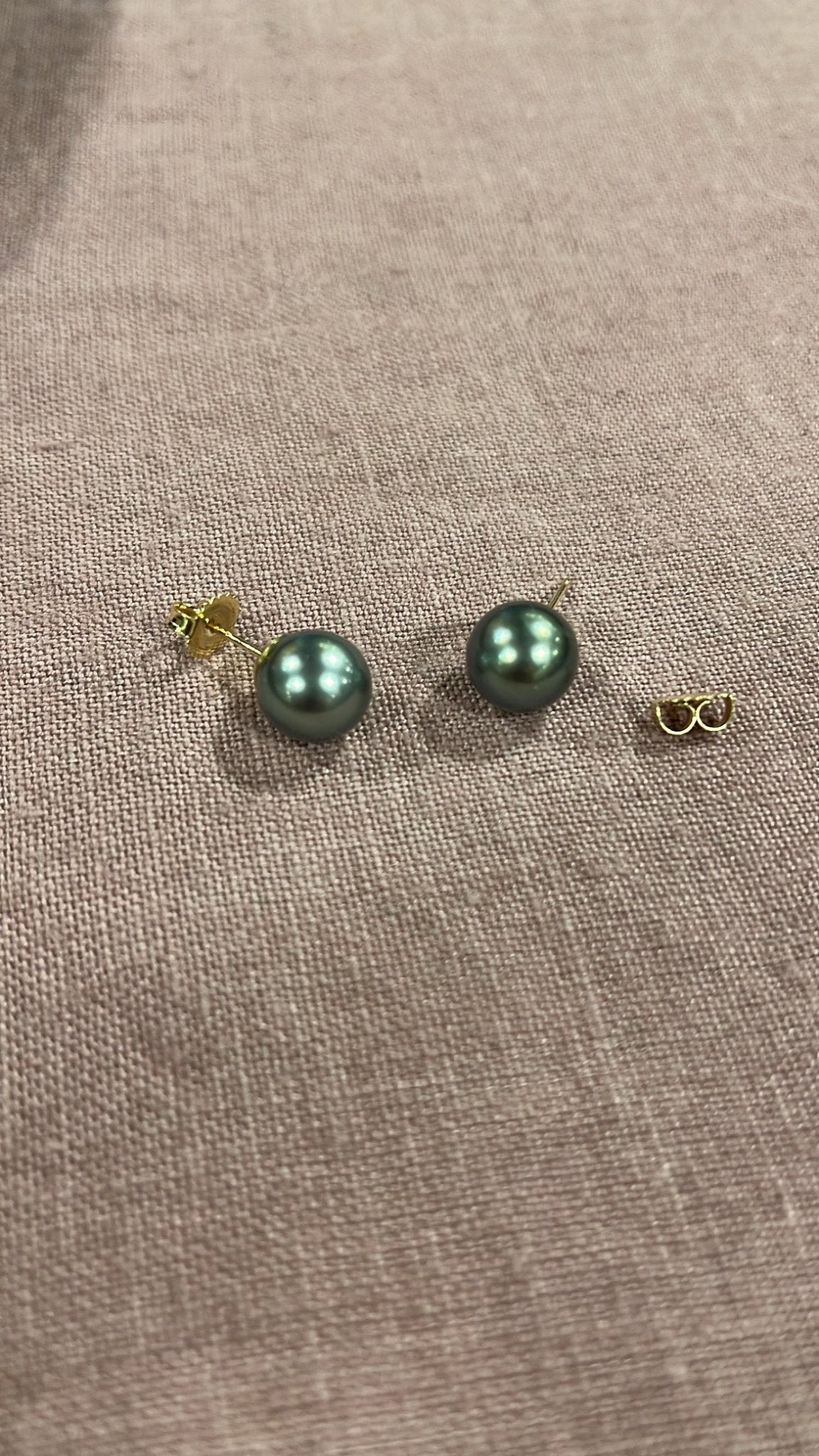 Tahitian Round Pearl Earrings | Mikkel Brøgger - Bon Ton goods
