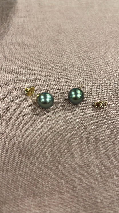 Tahitian Round Pearl Earrings | Mikkel Brøgger - Bon Ton goods