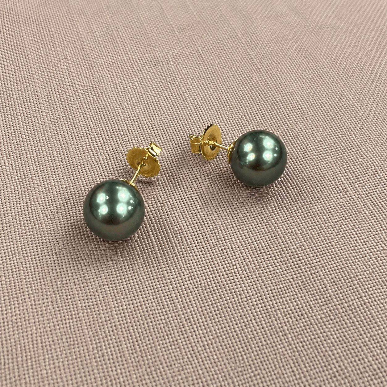 Tahitian Round Pearl Earrings | Mikkel Brøgger - Bon Ton goods