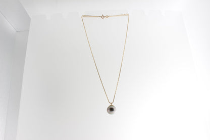 Tahitian Round Pearl Pendant Gold Necklace | Mikkel Brøgger - Bon Ton goods