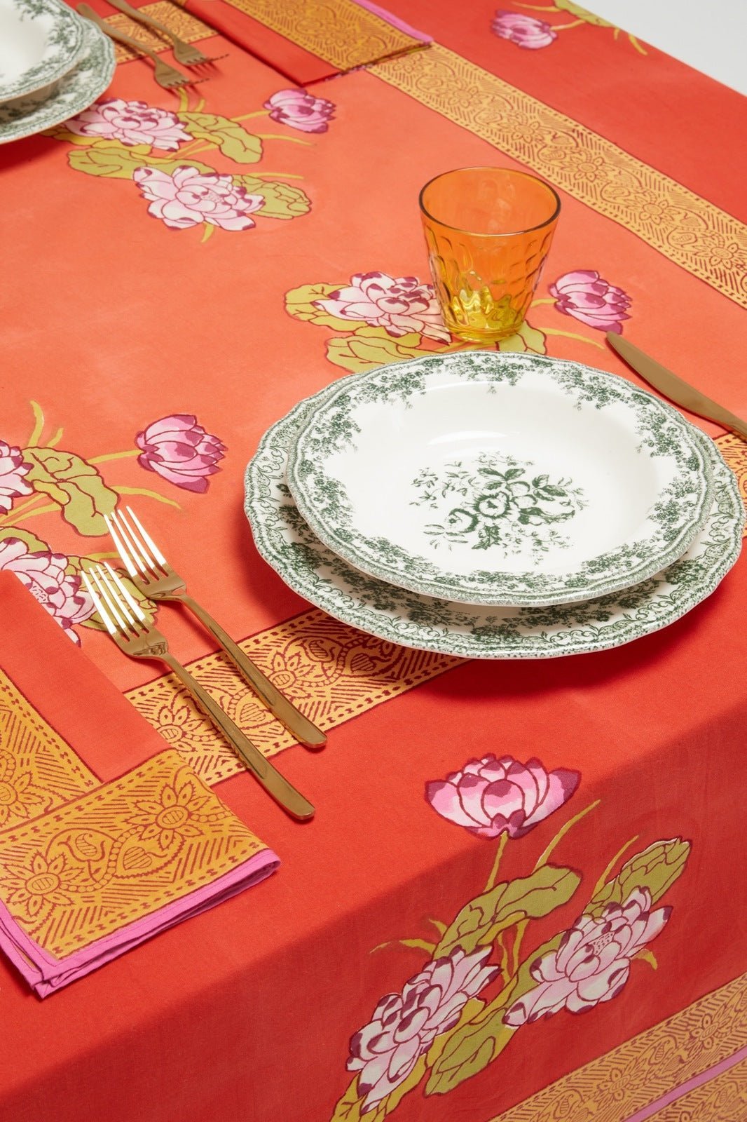 Tea Flower - Cotton Cloth 180x180 | Lisa Corti - Bon Ton goods