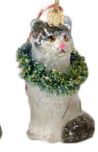 Load image into Gallery viewer, Tiny Kitten - Tuxedo with Wreath - Bon Ton goods
