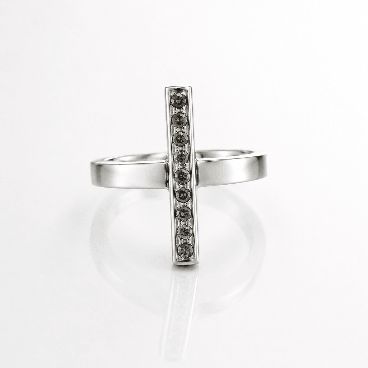 Torto Ring with Grey Diamonds | Mikkel Brøgger - Bon Ton goods