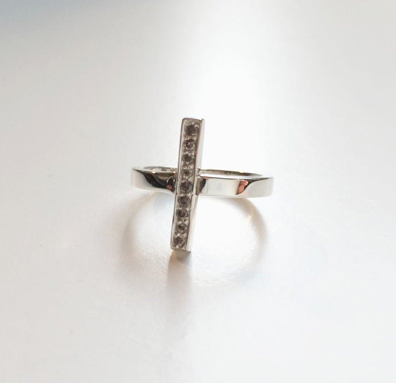 Torto Ring with Grey Diamonds | Mikkel Brøgger - Bon Ton goods