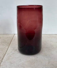Load image into Gallery viewer, Vase Droit Framboise - Bon Ton goods
