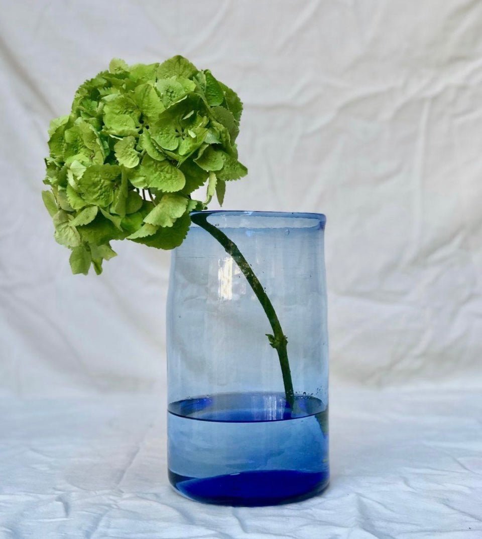 Vase Droit Light Blue | La Soufflerie - Bon Ton goods
