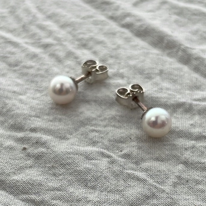 White Pearl Stud Earrings | Mikkel Brøgger - Bon Ton goods