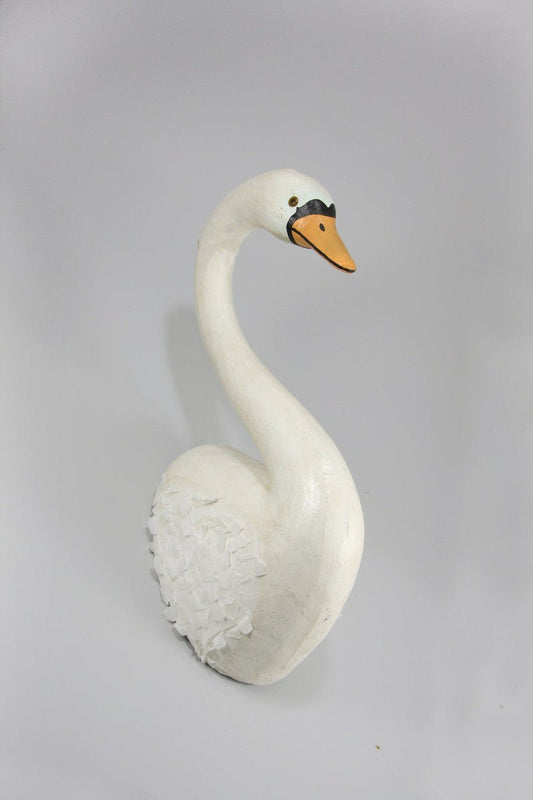 White Swan Mount - Bon Ton goods