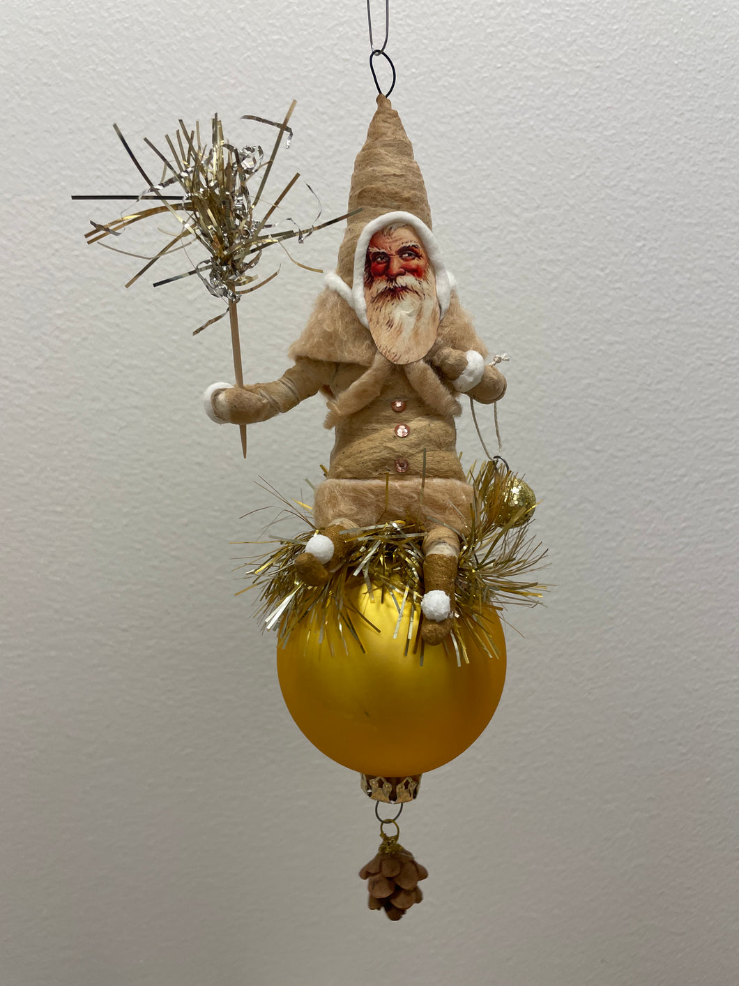 Santa on Ornament - Vintage Inspired Spun Cotton