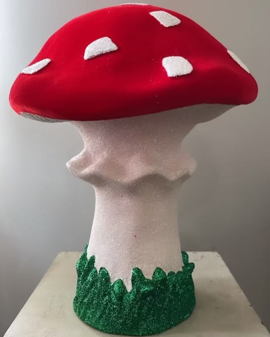 Giant Mushroom - Red Velvet